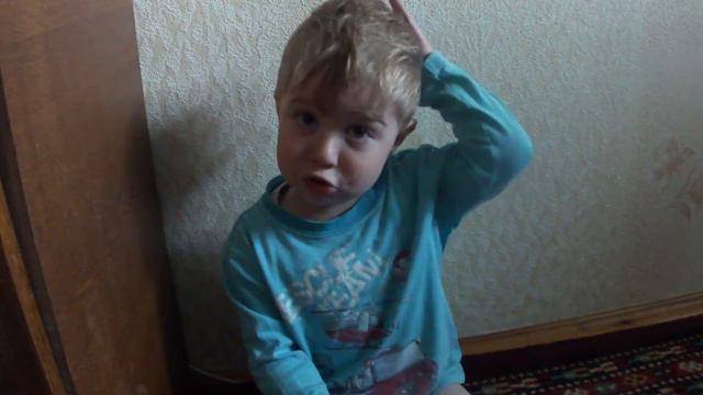 Ребенок поет песенку крокодила гены