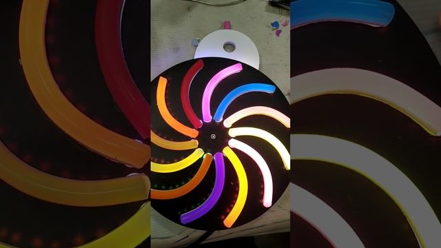 Образец для неона 2. Система подбора цвета  посредством перестановки светодиодных лент