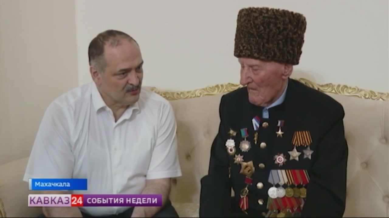 Глава Дагестана поздравил ветерана СВО с получением Золотой Звезды Героя России