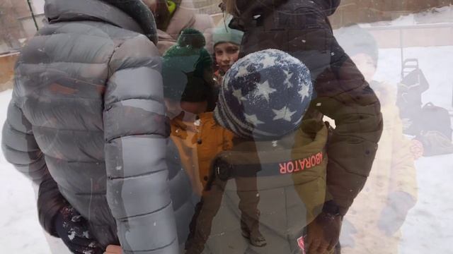 Простота в жизни: Играть и создавать радость с пользой в любую погоду. РКШ Слово.
