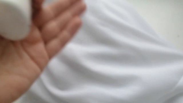 Как отстирать клей ПВА с одежды?