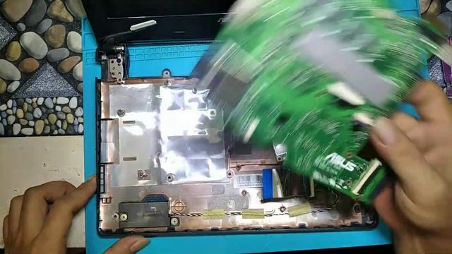 Laptop asus x101ch tak tampil