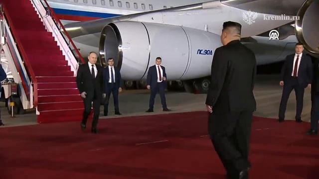 Президент России В.В.Путин в Северной Корее (момент ожидания встречи...)
