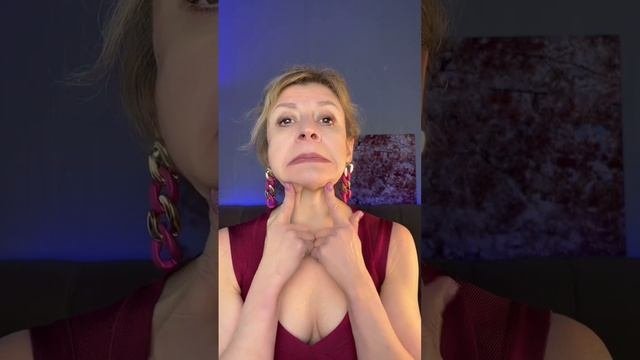 МОРЩИНЫ ОТ УГЛОВ РТА? Ничего не помогает? Лови решение в комментарии↗️