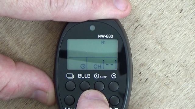 How To Setup The Neewer NW-880 Camera Timer Remote Control | Photography Tips