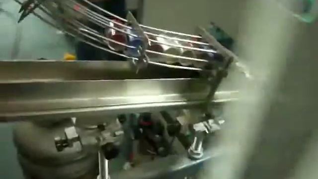 Трафаретная печать по бутылочным пробкам