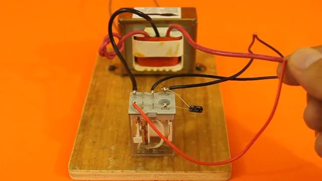 Inversor de 12 a 120 Voltios con sólo 3 Componentes