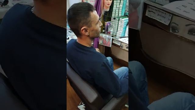 Постриглись под стрижку Цезарь