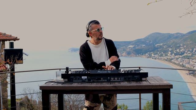 Suat Ünlü Electronic set sunset &(Gardenia Restaurant)