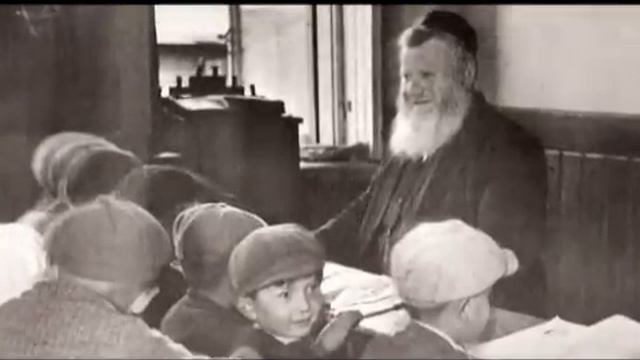 Boris Savchuk - Oyfen Pripitchik - Authentic Jewish melody