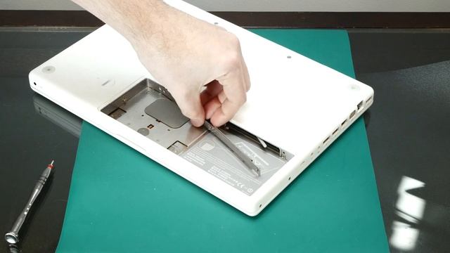 Ode to a Macbook - Why the First Macbook is an Incredible Value for Enthusiasts + RAM & SSD Upgrade