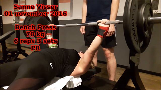 Sanne Visser - Bench Press 70 kg 6 sets 3 reps - Road to Powerlifting Nationals - Vegan