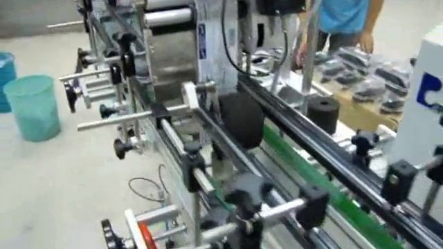 PL-211 Clamshell 2.wmv