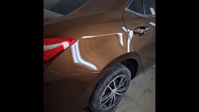 Toyota Corolla E170 ремонт вмятин без покраски