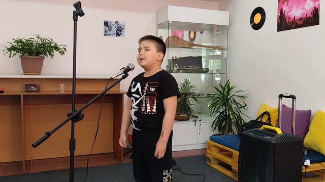 Уроки вокала в Бишкеке |
Саян исполнил песню Tones and I «Dance monkey» | Alla Breve Bishkek