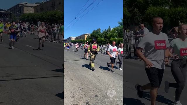 Cотрудник МЧС России, начальник 30-й пожарно-спасательной части пгт Кумёны Дмитрий Головизнин