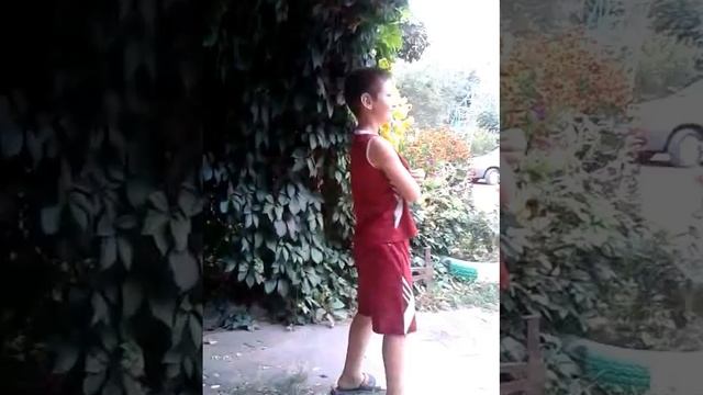 Девочка с супер способностями умеет быть невидемой