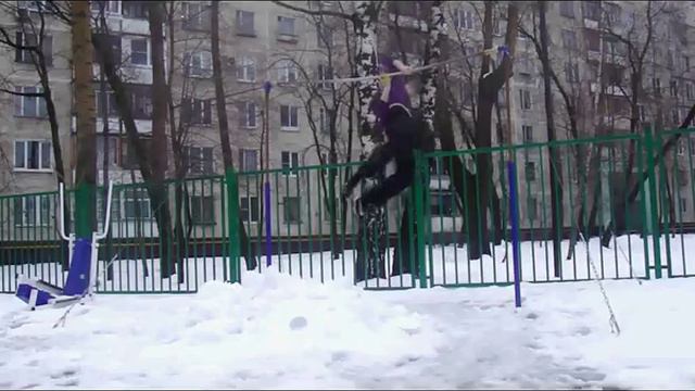 Заднеее сальто с турника и разное