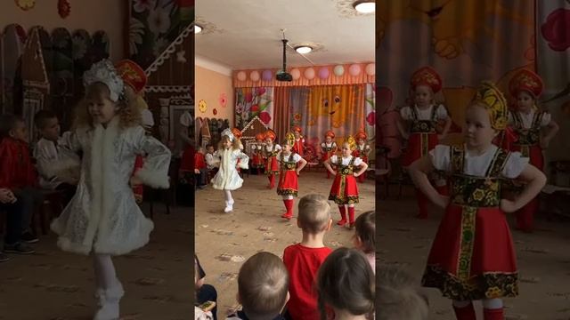 Русский народный танец Субботея в исполнении воспитанников МДОБУ детский сад 1 старшая группа