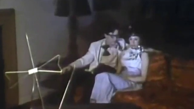 Devo-no satisfaction!