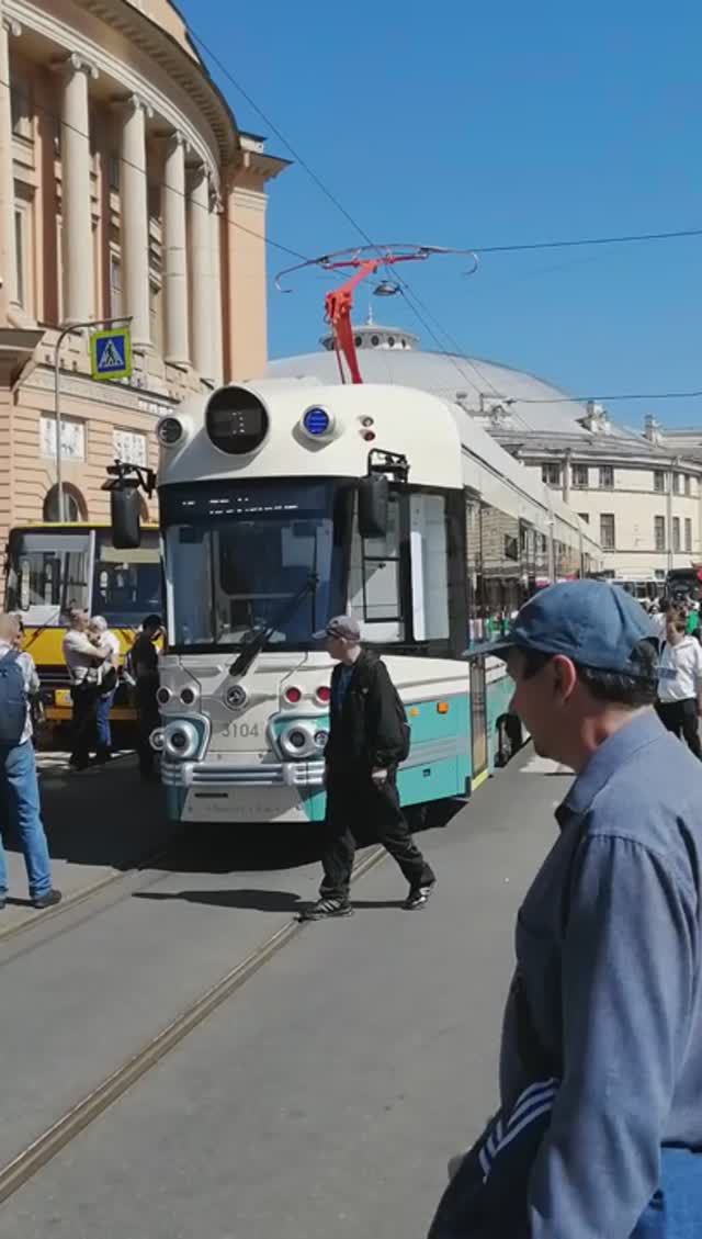 Ретро парад транспорта в Петербурге на Невском проспекте - продолжение!