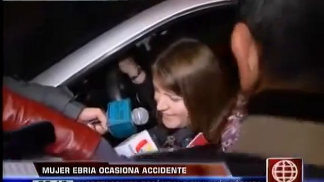 Пьяная баба сняла штаны