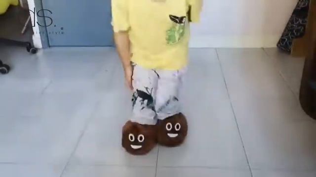 Poop Emoji Slippers Are Perfect For Kids Winter Indoor Wearing!