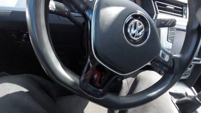 Осмотр Volkswagen Passat B8 в полной комплектации с цифровой панелью приборов из Германии