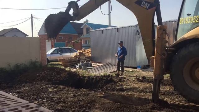 Заключительные этапы благоустройства участков на ТЦ Красная площадь ул.Сосновая 37!