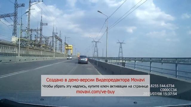 упал отбойник с прицепа грузовика на гэс