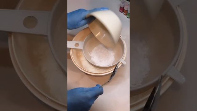 Процесс изготовления бомбочки с цветным растворением