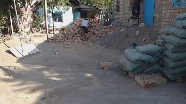 2 этажга кирпич чыгарып атабыз ручной Уста сварщик Жалал-Абад 0770-10-19-29 и ватсап.