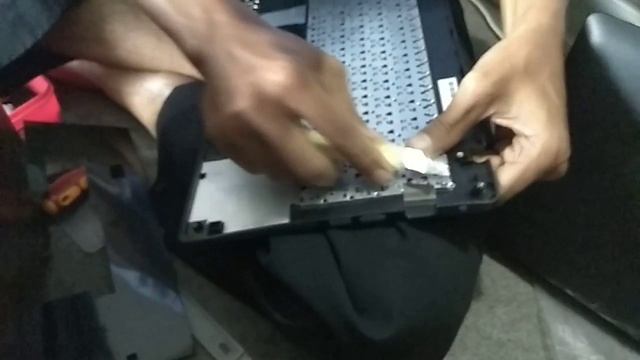 Cara Bongkar Pasang Keyboard Netbook Asus X200MA