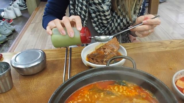 Spicy Korean Soup (Gamjatang - 감자탕): Eating Korean Pork Spine and Potato Soup in Seoul, Korea