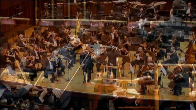 Augustin Hadelich performs Barber's Violin Concerto