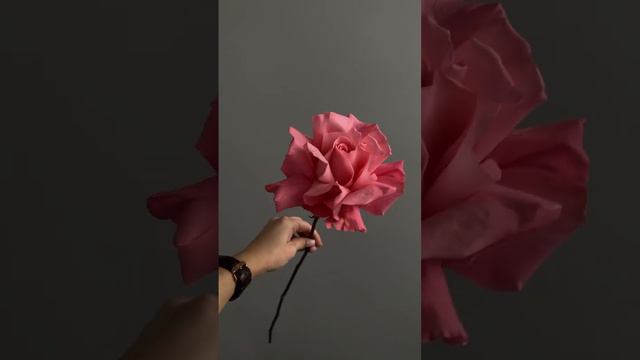 Авторская композиция «До встречи в Париже» из французских роз в шляпной коробке
