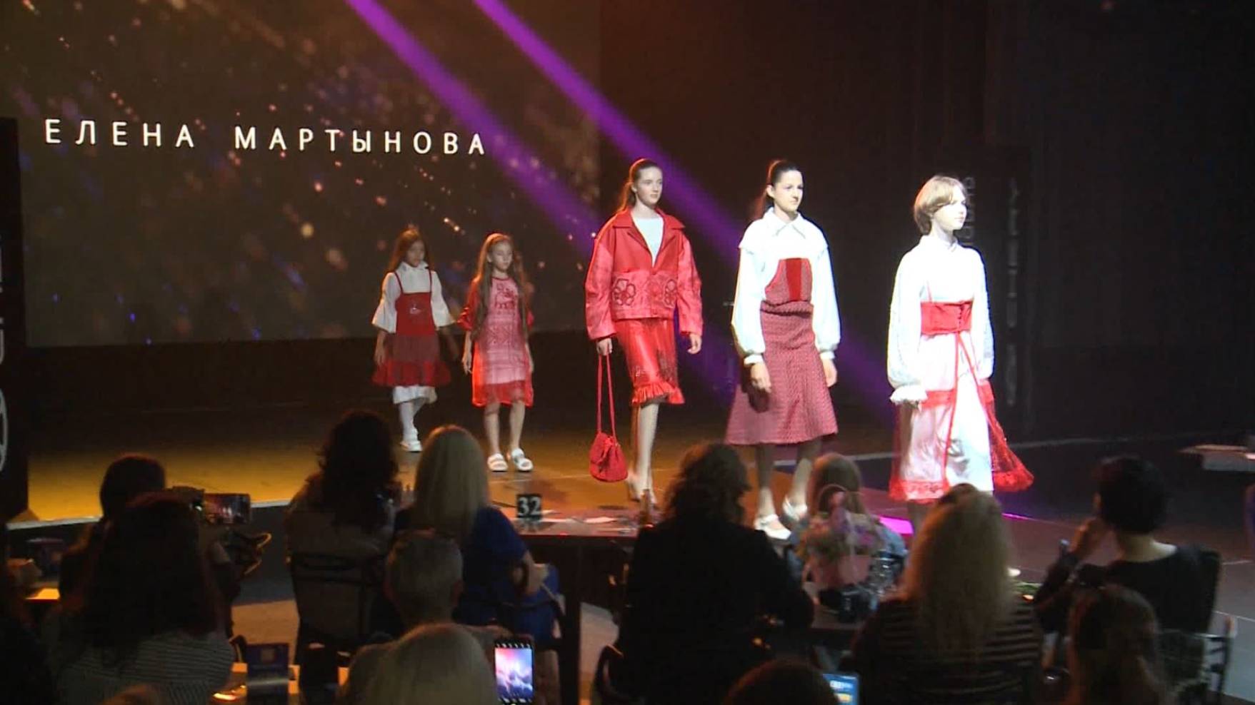 В Ярославле свои коллекции показали модельеры из разных городов