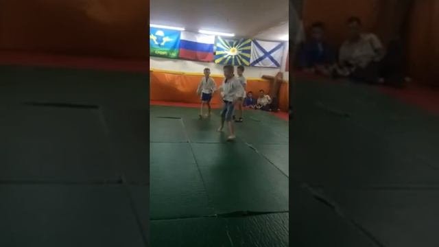 Я и Егор на тренировке рукопашного боя.