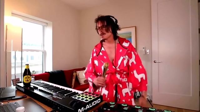 GET UP YOUR BED BITCH GO
