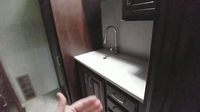 Really different Fifth Wheel Floorplan! Big Horn 3925