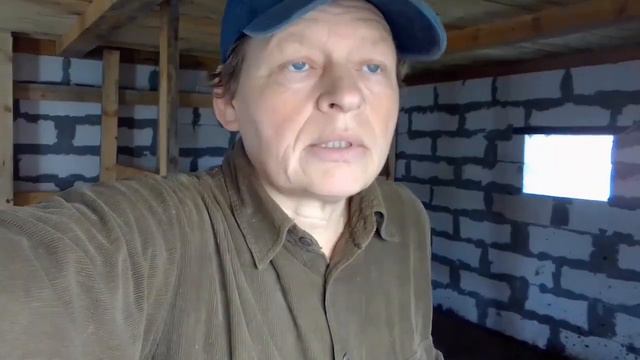 Строим новый сарай для животных //Женщина в деревне