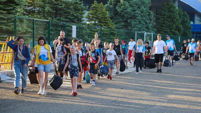 В лагерях Кубани с начала лета отдохнули более 98 тыс. детей со всей России