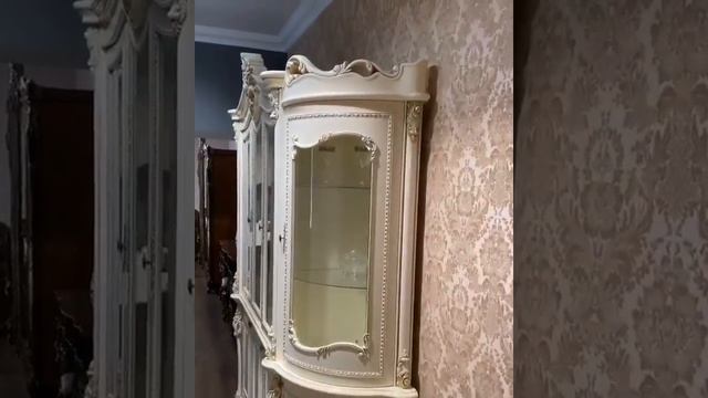 Витрина 5 дверная Крем глянец Эра мебель.