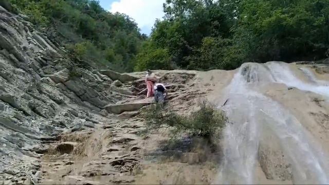 Ромашки. Водопады. Мягкая щель. Геленджик.