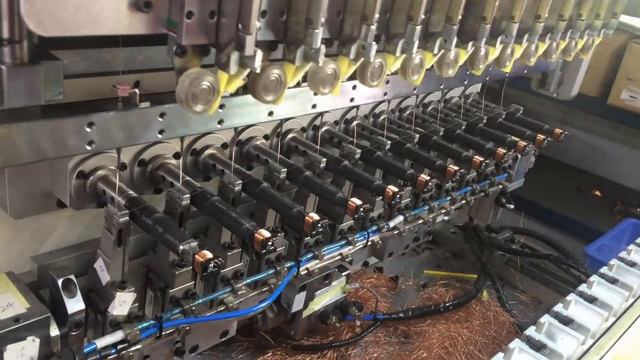 Оборудование для обмотки реле，12 - осевой автомат обмотки，Гуандунский механический завод, Китай