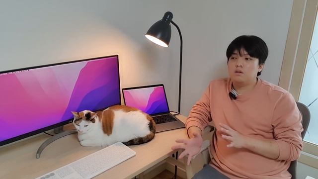 가장 저렴한 스타벅스 입장권 맥북에어 m1를 롤과 영상편집용으로 구매하였습니다