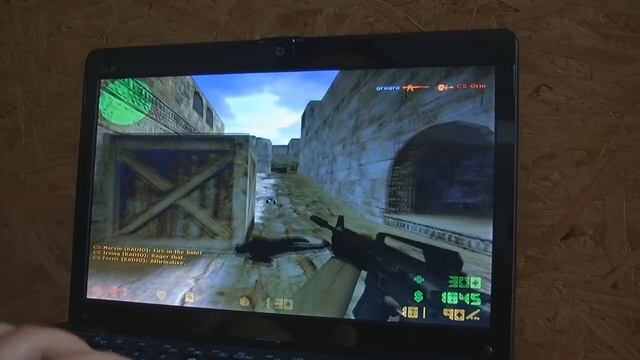 Asus EeePC 1215N : Counter Strike 1.6