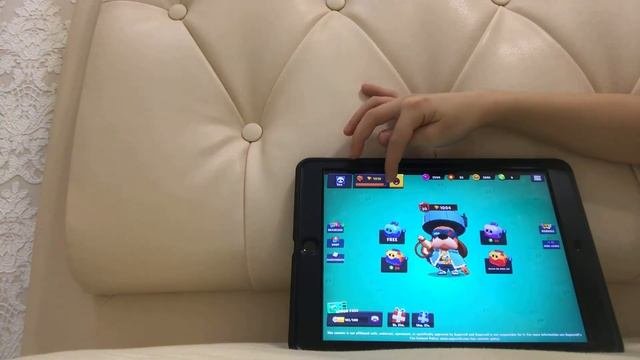 Играю в Лемон бокс симулятор
