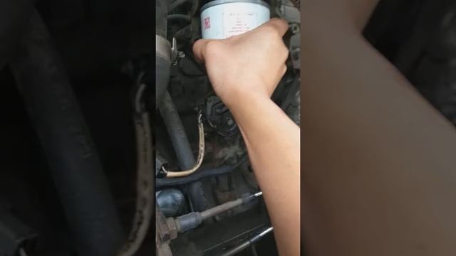 Hướng dẫn thay cốc lọc dầu DIEZEN cho máy xúc VOLVO 55