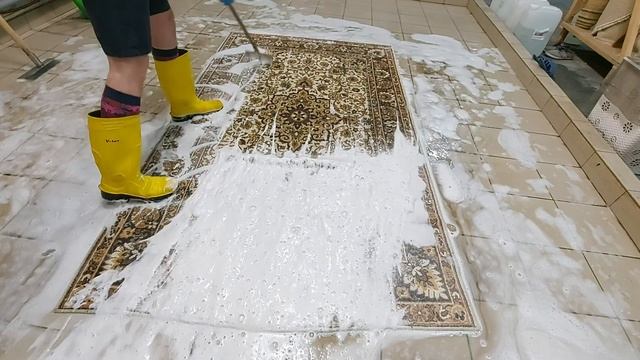 Чуть не порвали ковёр / Стирка ковров Кемерово / Almost broke the carpet!